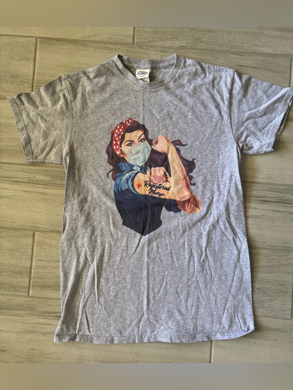 Registered Nurse Rosie the Riveter Gray T-Shirt, Small